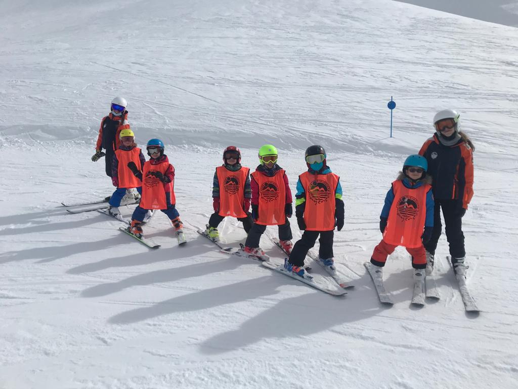 Ski group activity